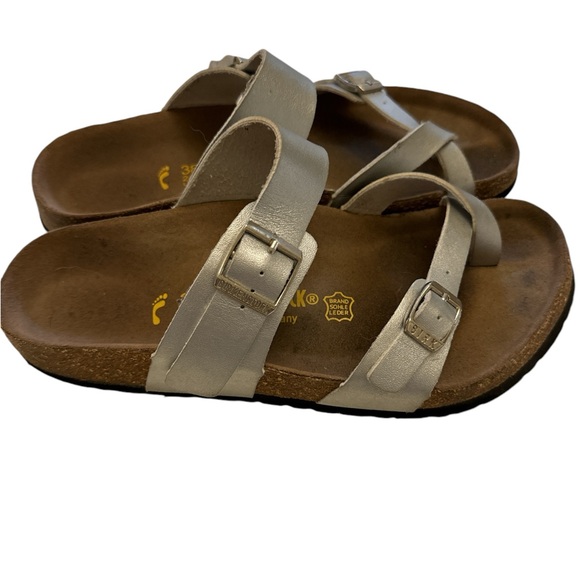 Woman’s size 38 silver Birkenstock sandals 🩴 - Picture 2 of 7